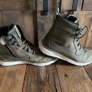 L.L. Bean Men's Green Lace-Up Boots